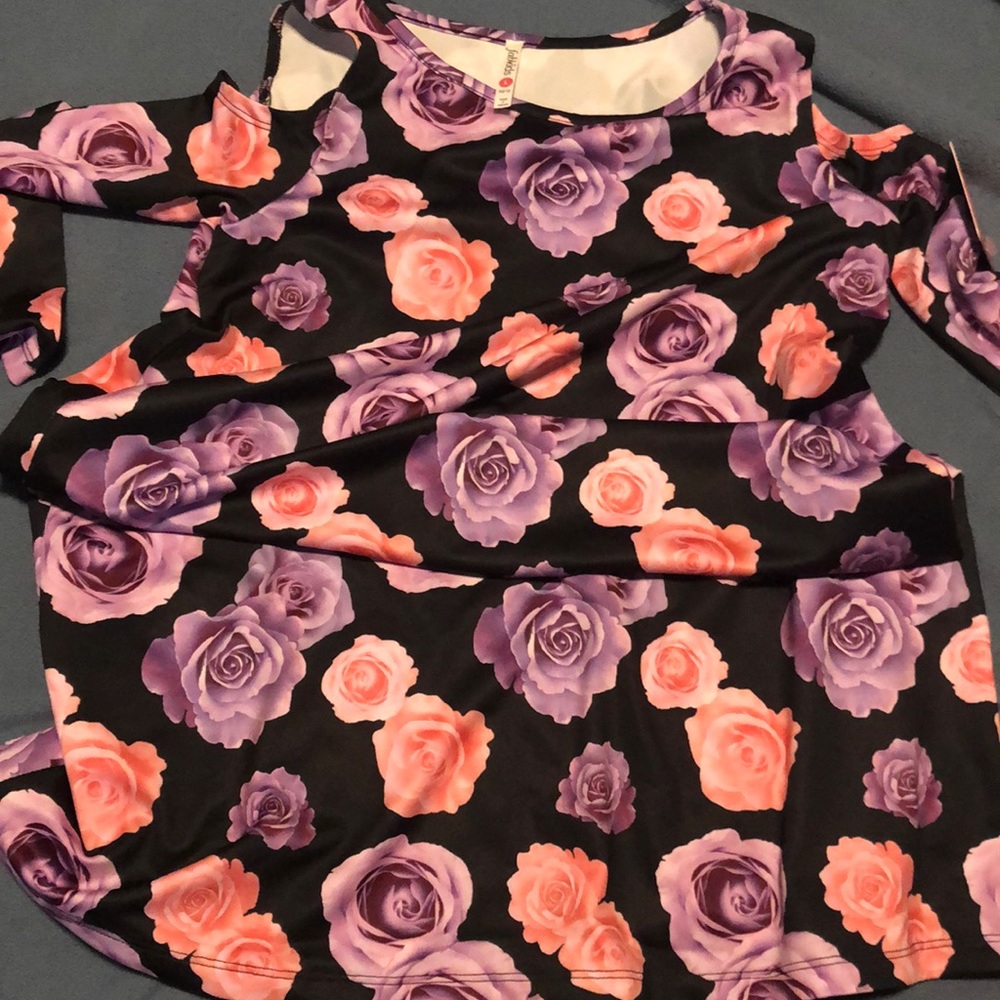 Girls dress - Picture 2 of 2